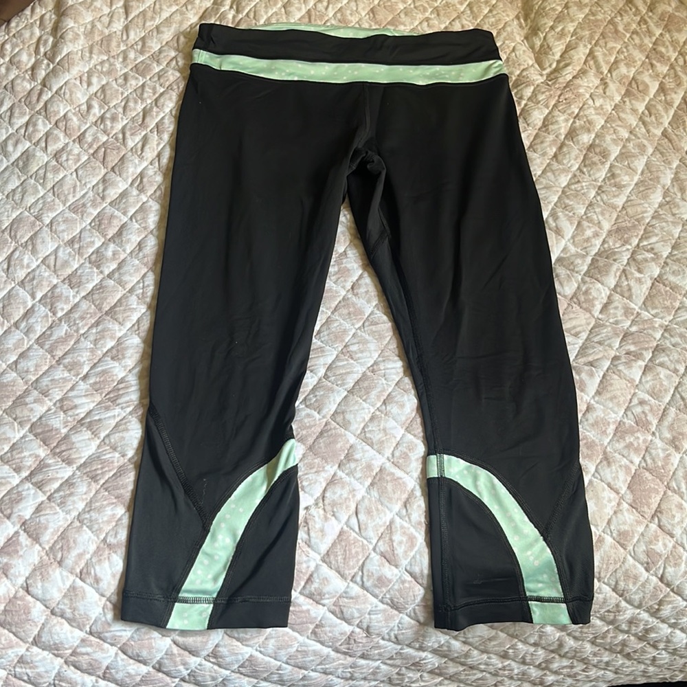 Lululemon - Picture 3 of 3